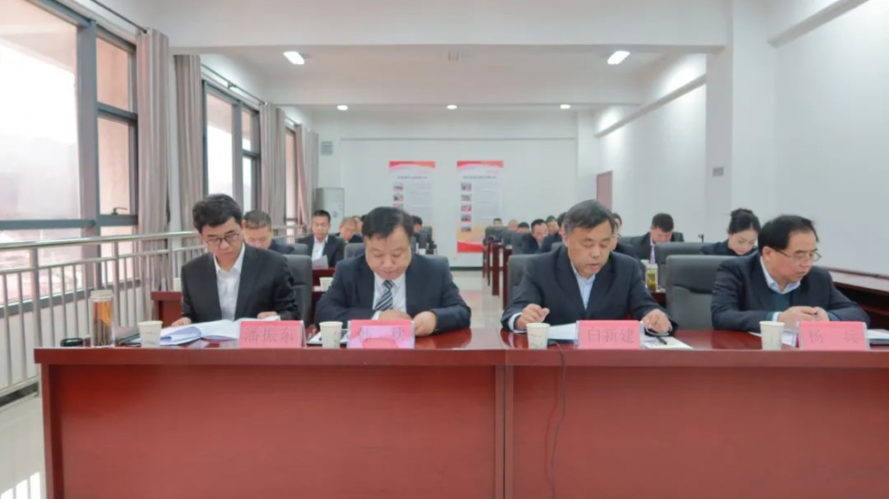 踏平坎坷成大道 實(shí)干奮斗鑄輝煌！陜西銀礦召開(kāi)六屆一次職工代表...